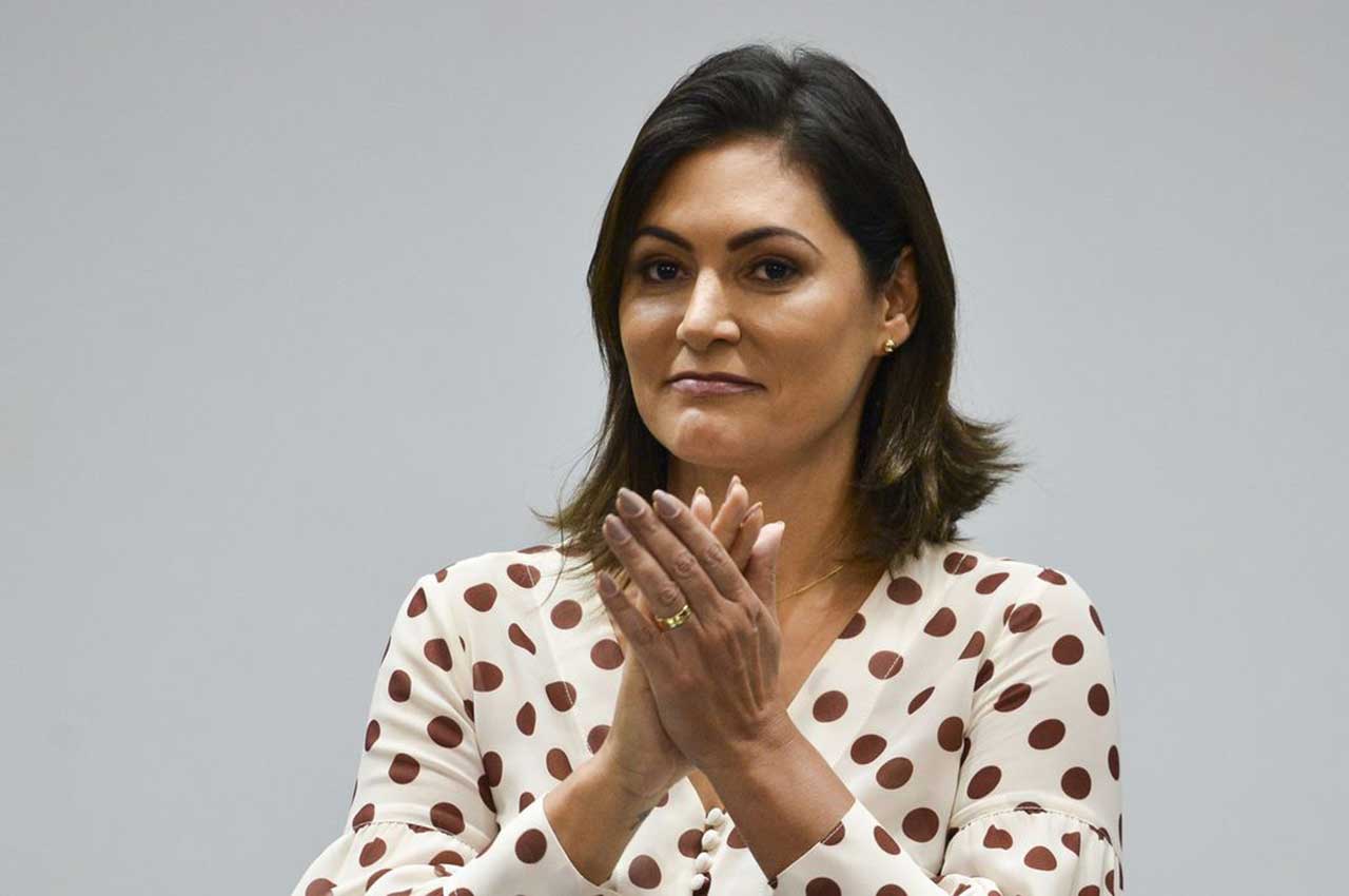 Michelle Bolsonaro e três ministros desembarcam nesta terça-feira em João Pessoa