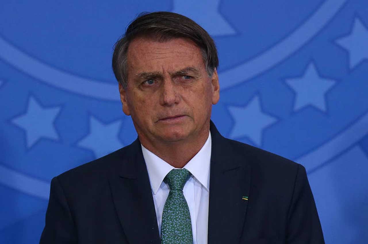 Investigação da CGU conclui que registro de imunização contra covid-19 de Jair Bolsonaro é falso