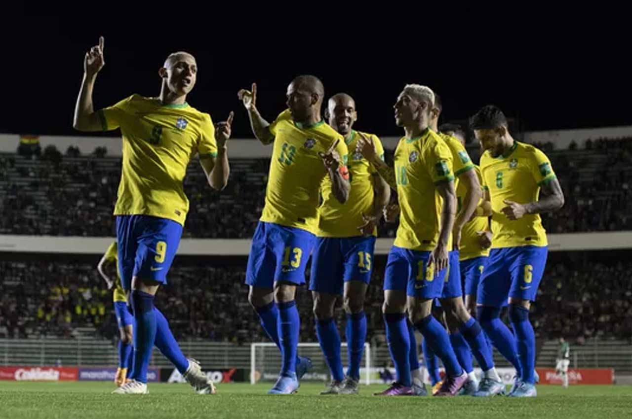 Brasil goleia Bolívia e bate recorde histórico nas Eliminatórias