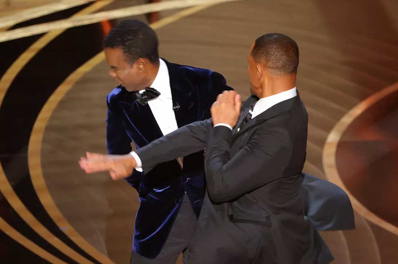 Will Smith dá tapa na cara de Chris Rock na apresentação do Oscar 2022