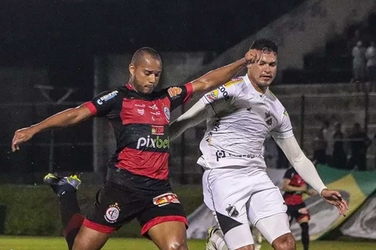 ABC e Campinense pela série C do campeonato brasileiro - foto Samy Oliveira / Campinense