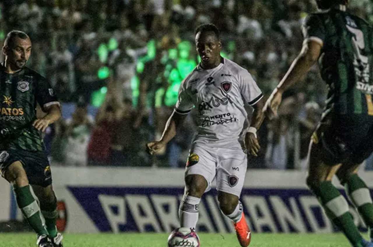 Nacional de Patos faz 3 a 1 no Botafogo-PB no jogo de ida da semifinal do Campeonato Paraibano