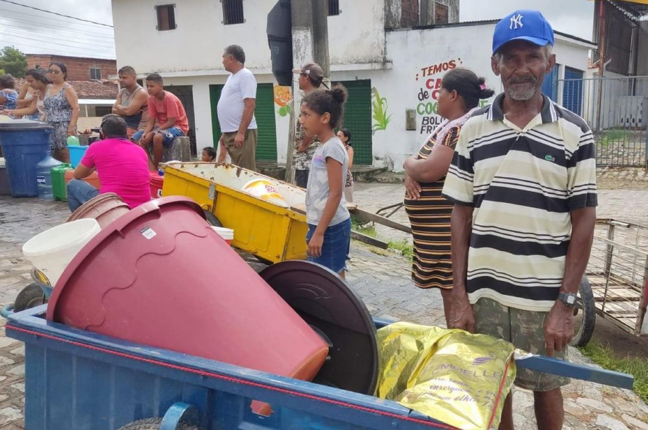 População de Santa Rita sem água Foto---Foto: Pollyana Sorrentino