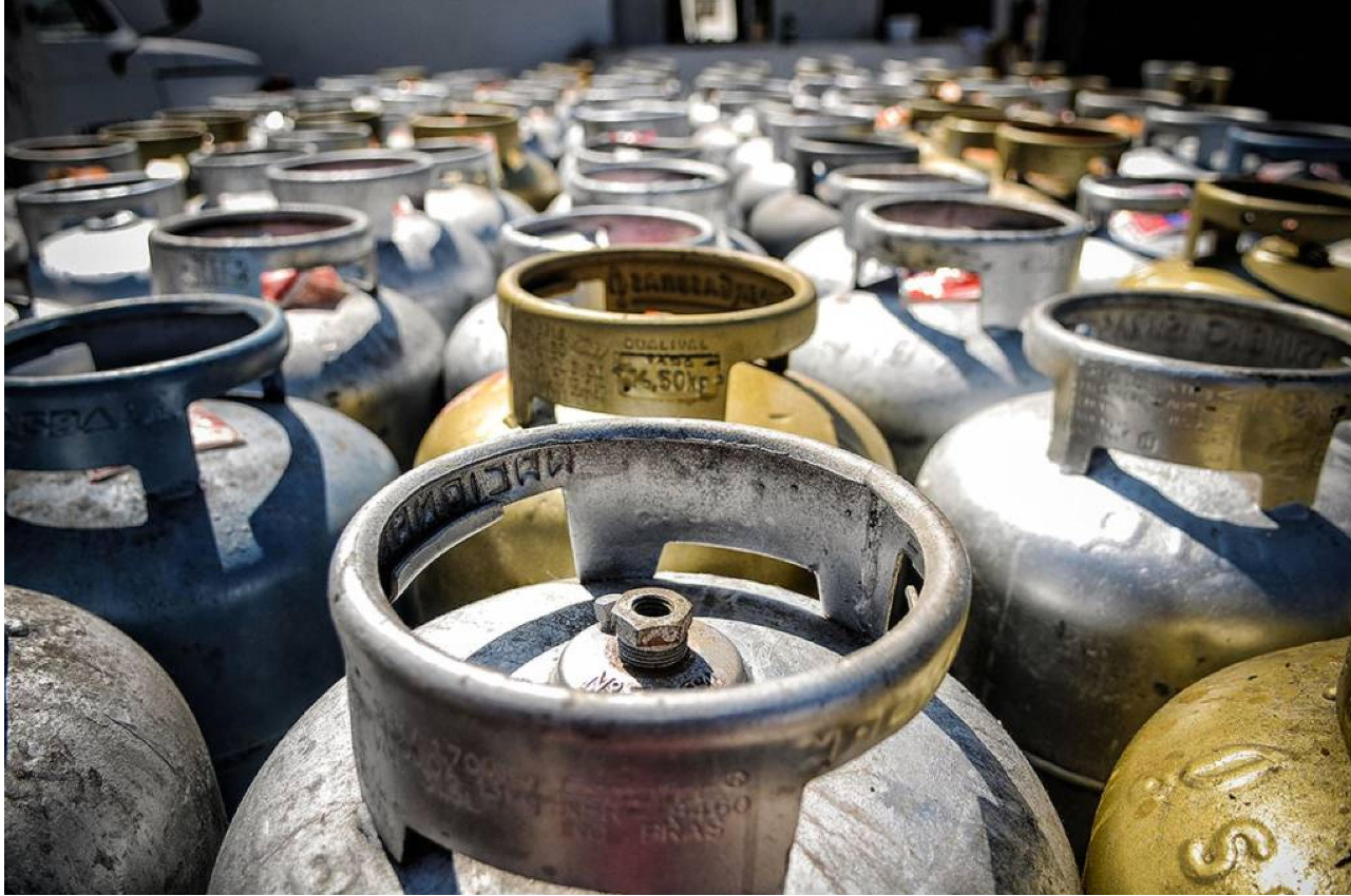 Botijões de gás de cozinha. Foto---Pedro Ventura / Agência Brasil.
