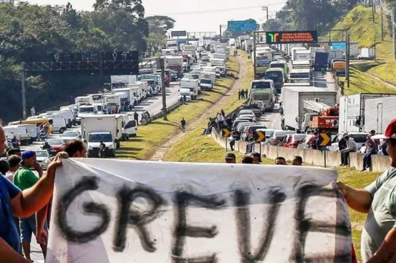 Caminhoneiros da PB planejam aderir à paralização programada para a próxima segunda-feira (16)