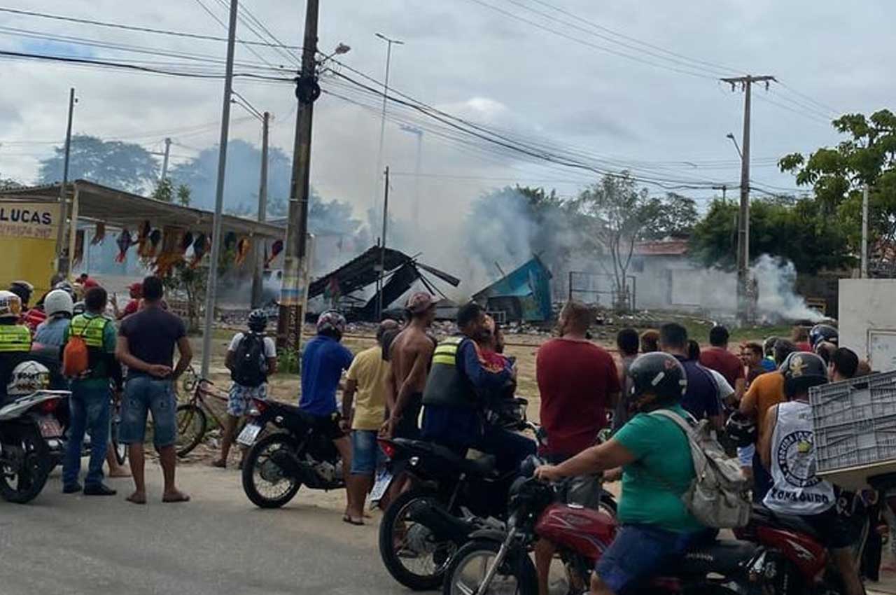 Incêndio atinge barraca de fogos de artifício em Campina Grande, na Paraíba