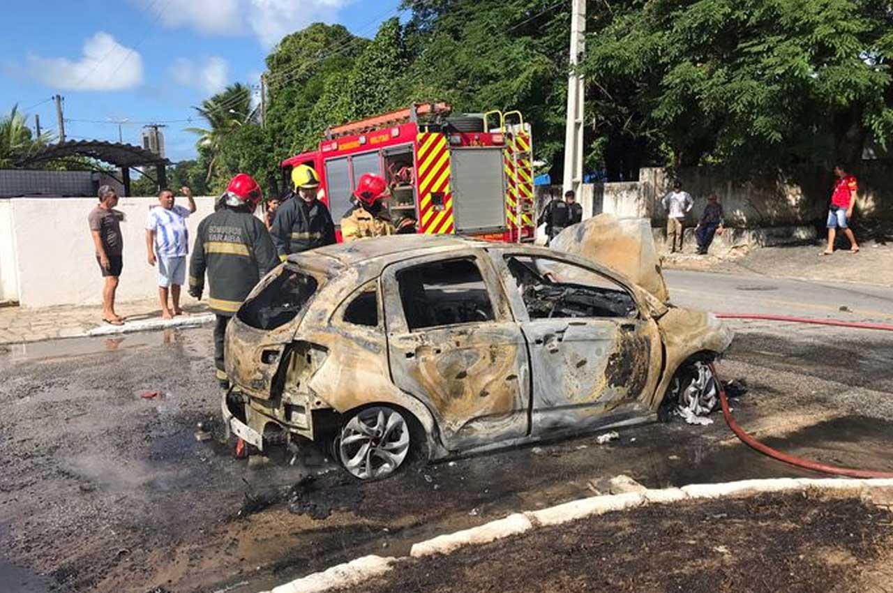 Um motoboy morreu ao ser atingido por um carro, no fim da manhã deste sábado (14), no Bairro dos Estados, em João Pessoa. 