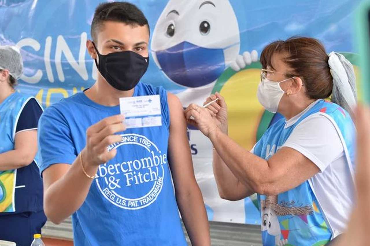 Vacinação contra a Covid-19, em Campina Grande. (Foto: Codecom/Saúde CG)