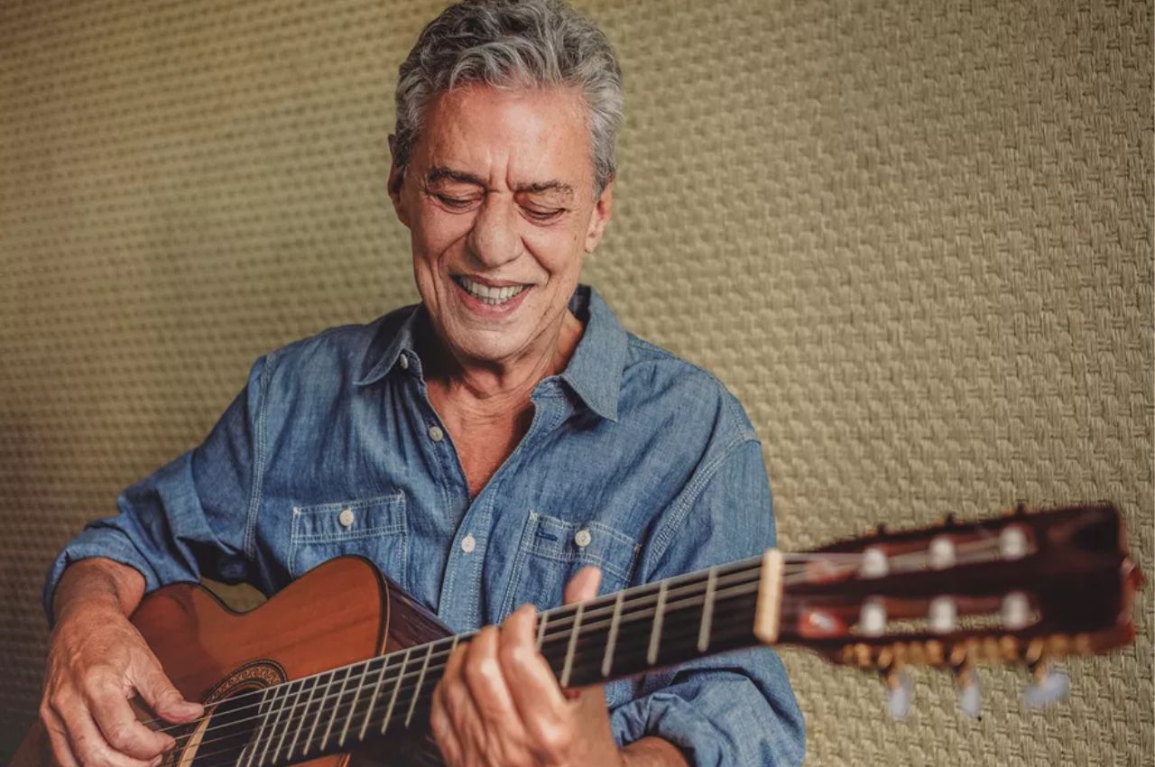 Chico Buarque lança nova turnê