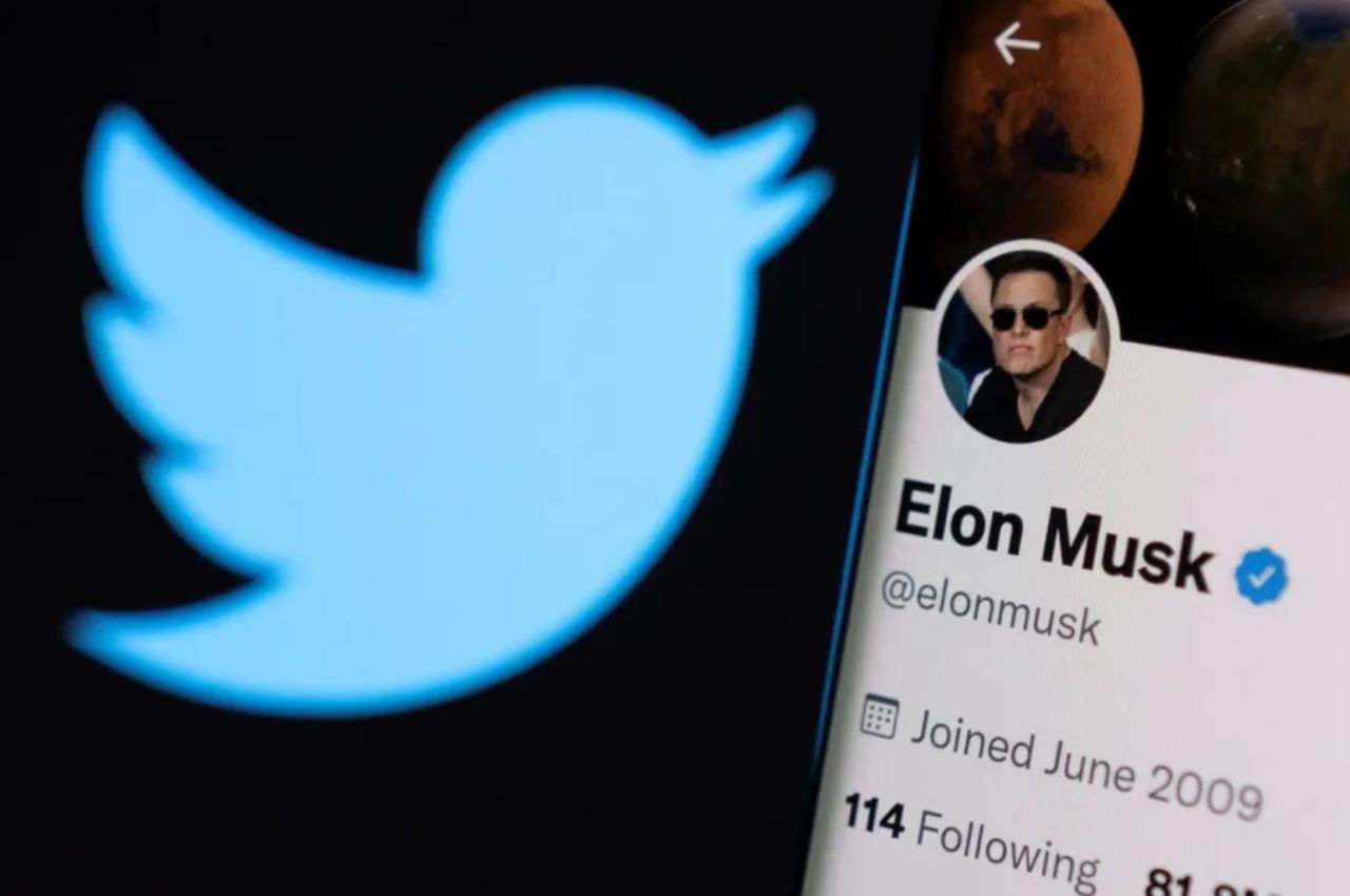 Elon Musk desiste de comprar Twitter foto---REUTERS/Dado Ruvic