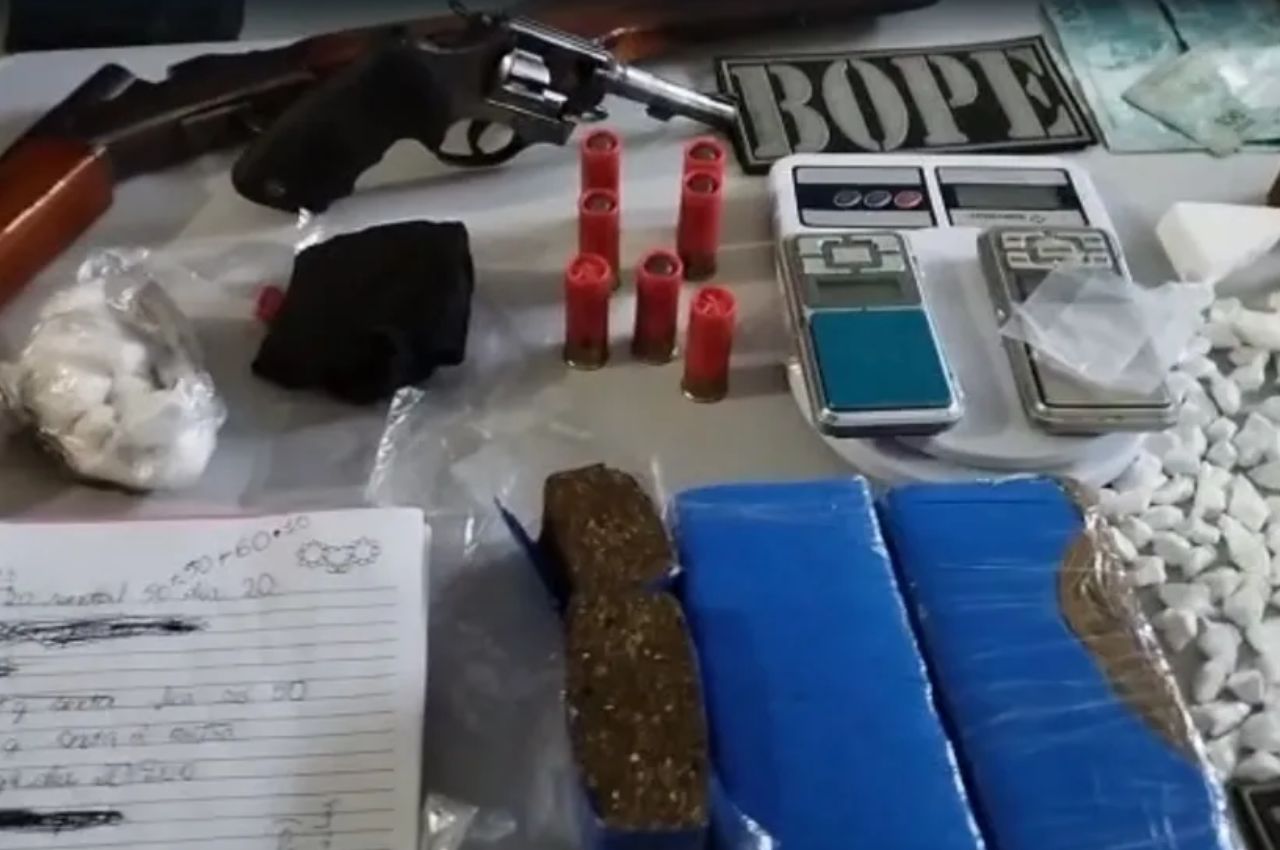 Polícia prendeu 31 pessoas e apreendeu drogas, armas e dinheiro na Operação Teia Foto---Divulgação/Polícia Civil