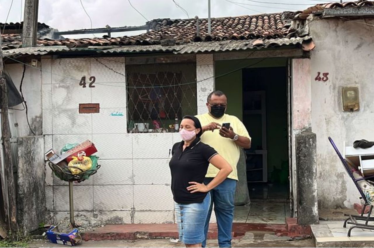 Idosa morre em incêndio dentro de casa 