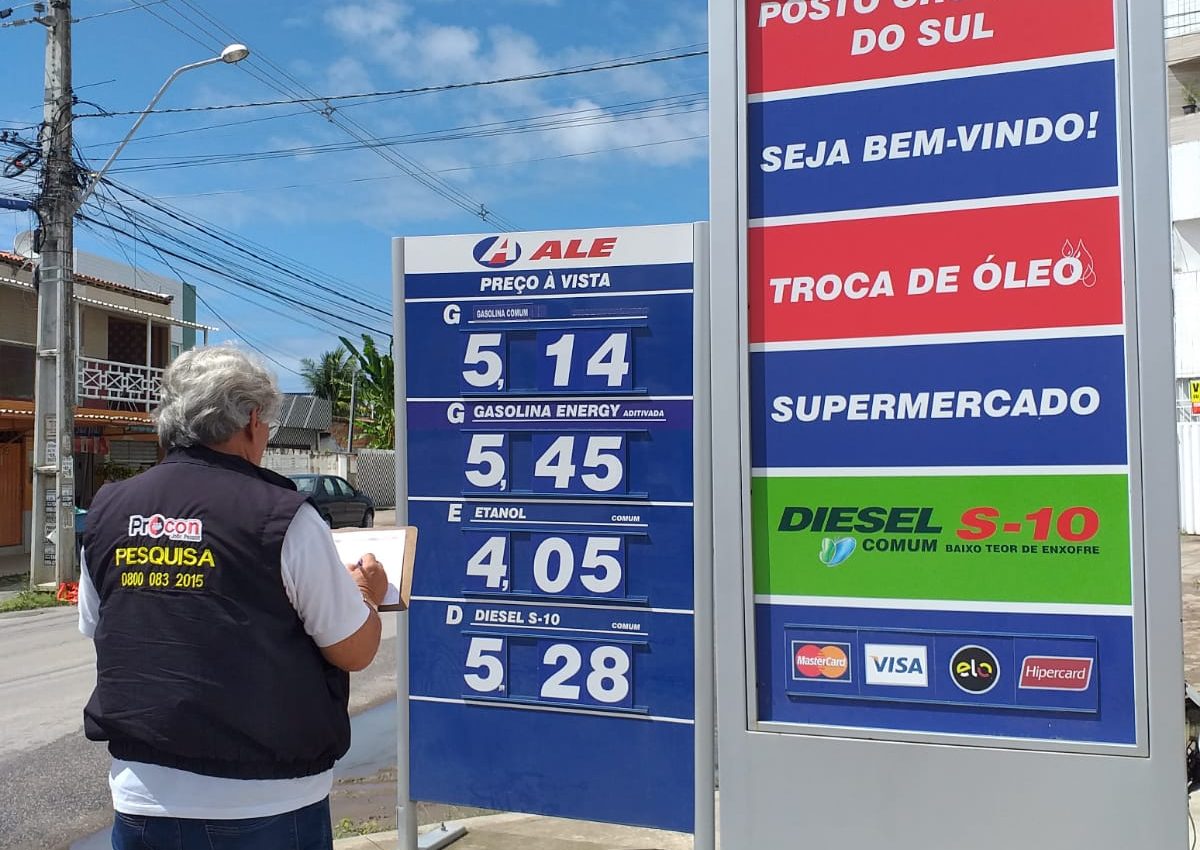 Pesquisa encontra preço da gasolina oscilando entre R$ 4,890 e R$ 5,190; menor preço do S10 está em R$ 4,960