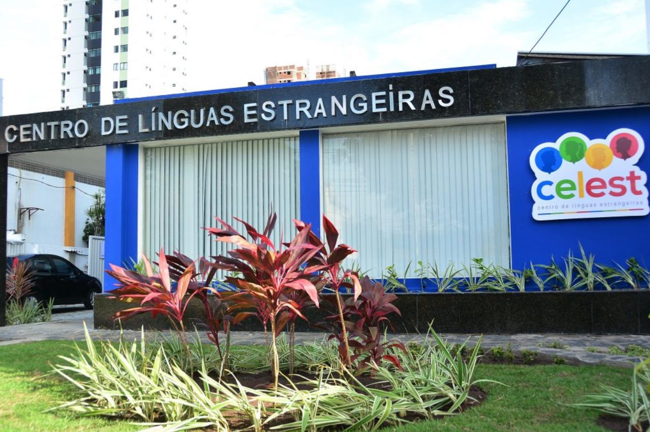 centro de línguas estrangeiras foto--  Dayse Euzébio