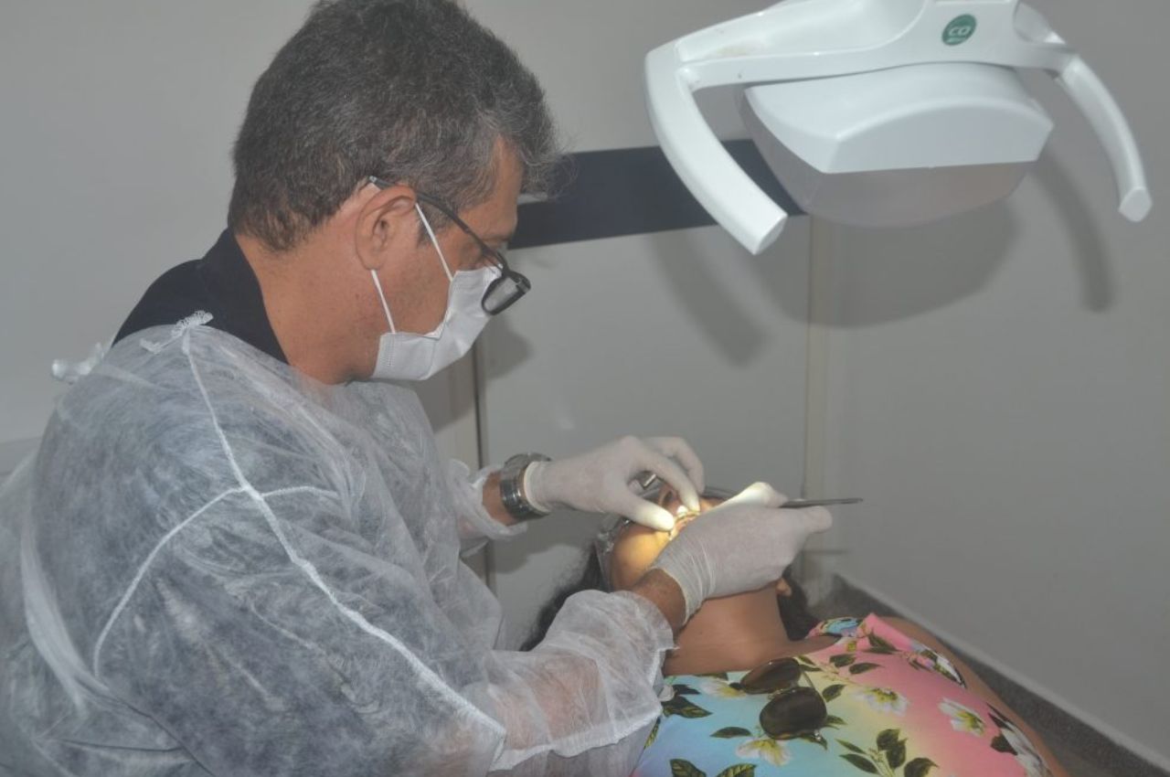 dentista foto=----- Ivomar Gomes