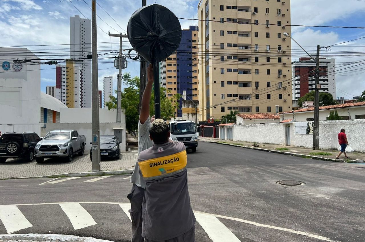 Semob-JP muda sentido de circulação da Rua Silvino Chaves, em Manaíra, nesta quinta-feira