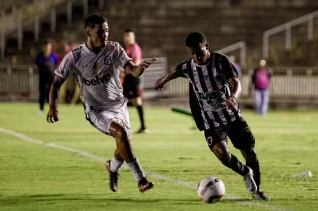 Incidentes entre torcidas e policiais marcam jogo entre Botafogo-PB e Treze