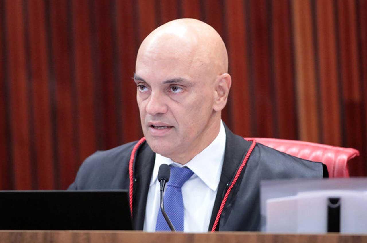 Alexandre de Moraes bloqueia contas da empresa Starlink, de Elon Musk