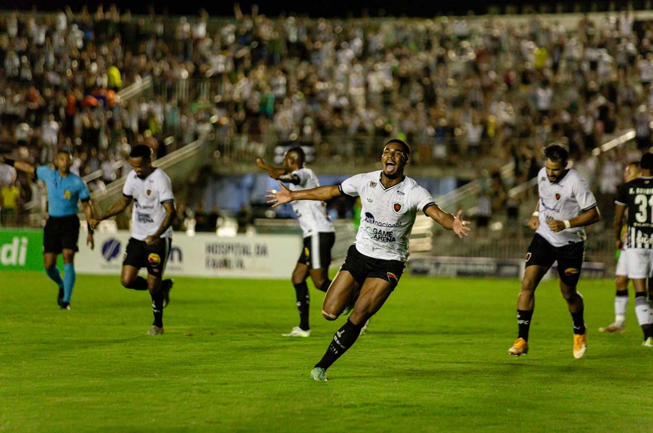 Botafogo-PB vira contra Figueirense e garante vaga antecipada no quadrangular final da Série C